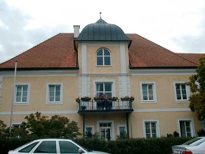 Schlo&szlig; Hall